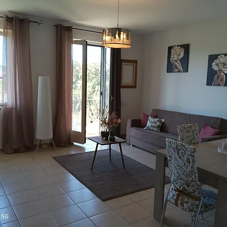 La Casa Del Turista * Marta
